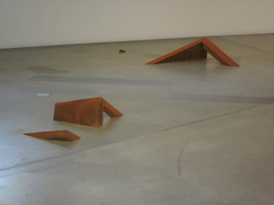 Micha Ullman, Under